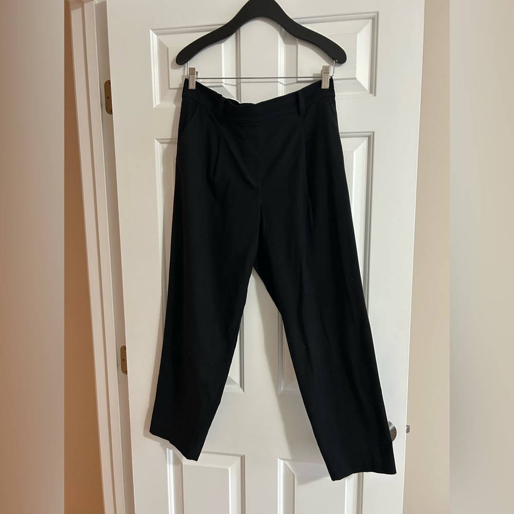 Size medium elastic waste loft pleated dress pants